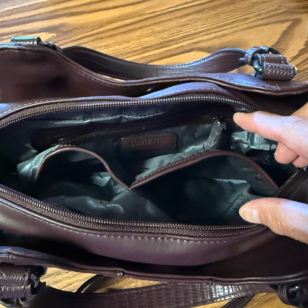 Simply Vera Vera Wang Brown Shoulder Bag with Slouchy Design - Picture 4 of 8